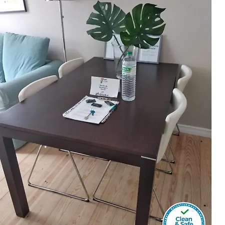 Portugal Here I - Herois De Quionga Lisbon