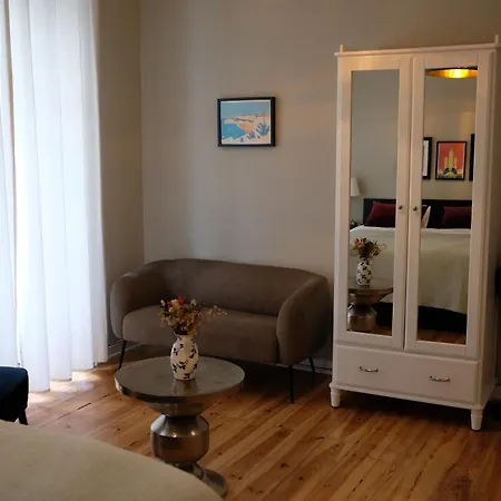 Portugal Here I - Herois De Quionga * Lisbon