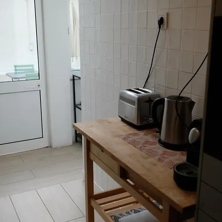 Portugal Here I - Herois De Quionga