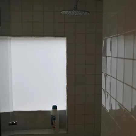 Portugal Here I - Herois De Quionga *