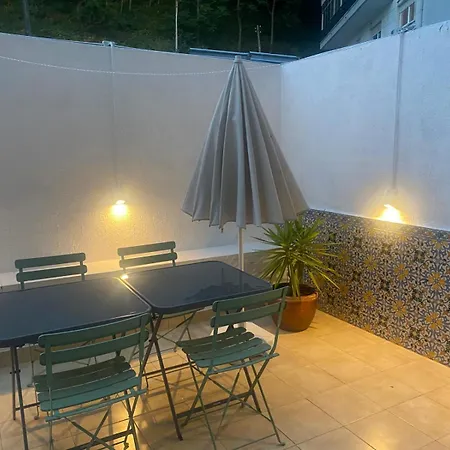 Portugal Here I - Herois De Quionga *